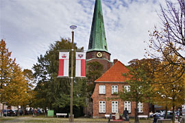 St. Lorenz-Kirche und Gemeindehaus in Lübeck-Travemünde