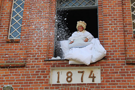 Frau Holle Weihnachtsmarkt Traventhal