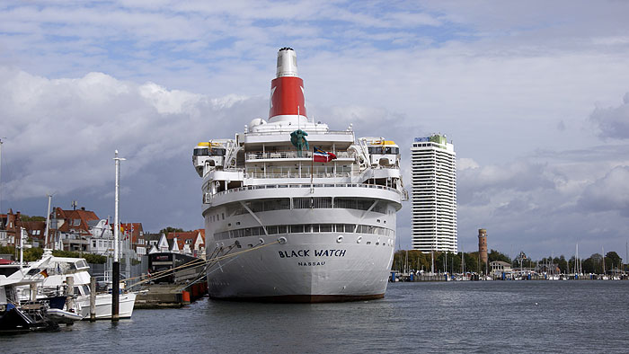 MS Black Watch am Kai in Travemünde © TraveMedia