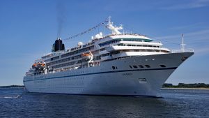 MS Amadea beim einlaufen in Travemünde © TraveMedia