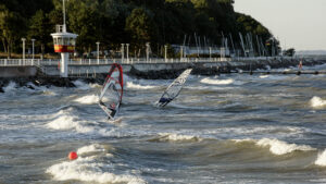 Freizeitsport Windsurfen vor Travemünde