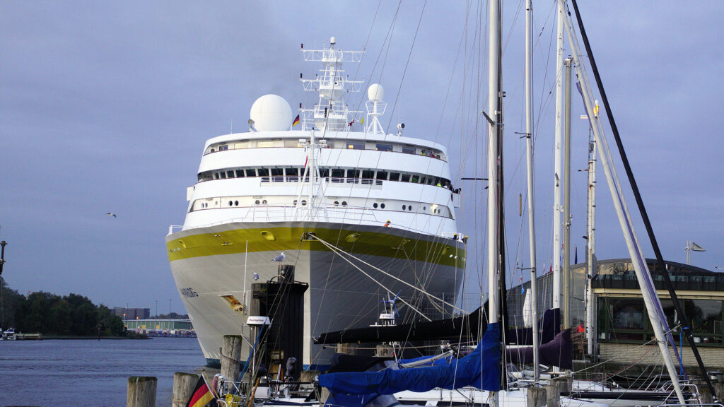 MS Hamburg in Travemünde 2021 © TraveMedia