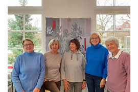 Ausstellung Plön v.l.n.r. Trude Rothfos, Ute Weller, Renate Lübcke, Marianne Meves, Gundel Hofstaetter