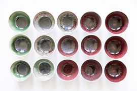 Lena Kaapke, Glasur-Topografie (Schalen-Edition), Rezept 228, © VG Bild-Kunst, Bonn 2023