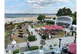Sinfonisches Blasorchester Ratekau im Hotelgarten © ATLANTIC Grand Hotel Travemünde