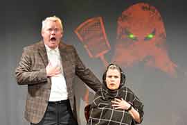 Der Mönch mit der Klatsche © Contra-Kreis-Theater