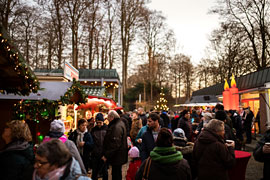 Malenter Weihnachtsdorf im Kurpark © MaTS GmbH/Anne Weise