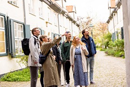 Lübeck Stadtführung durch Gänge und Höfe © LTM
