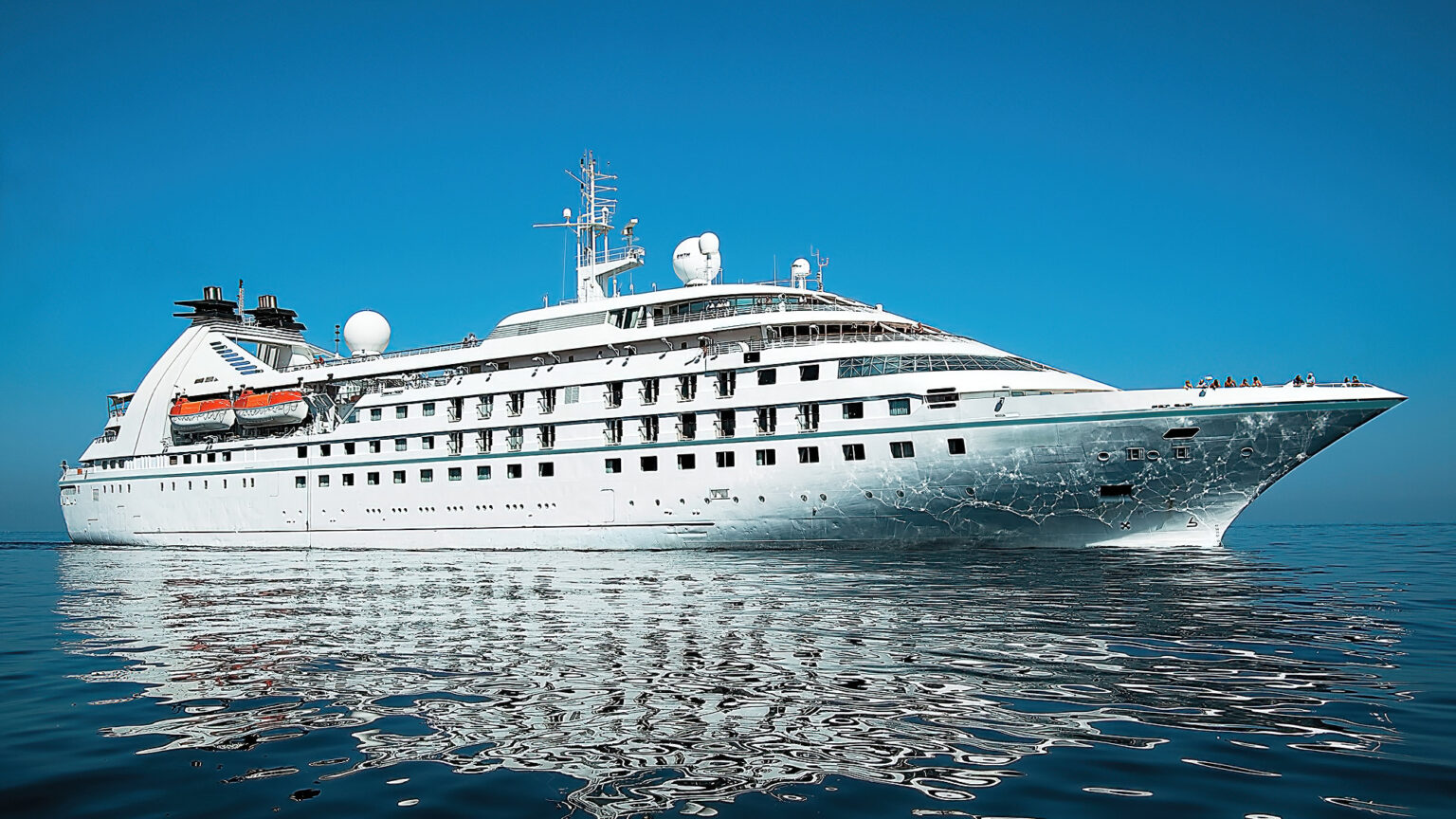  Foto zu Schiffsankünfte 2025 - info travemünde 