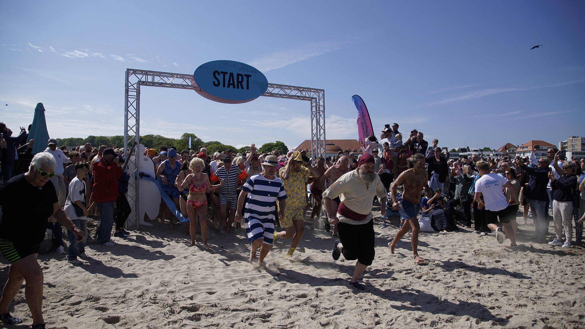 Anbaden Travemünde 2025 © TravaMeedia %Travemünde © TraveMedia%