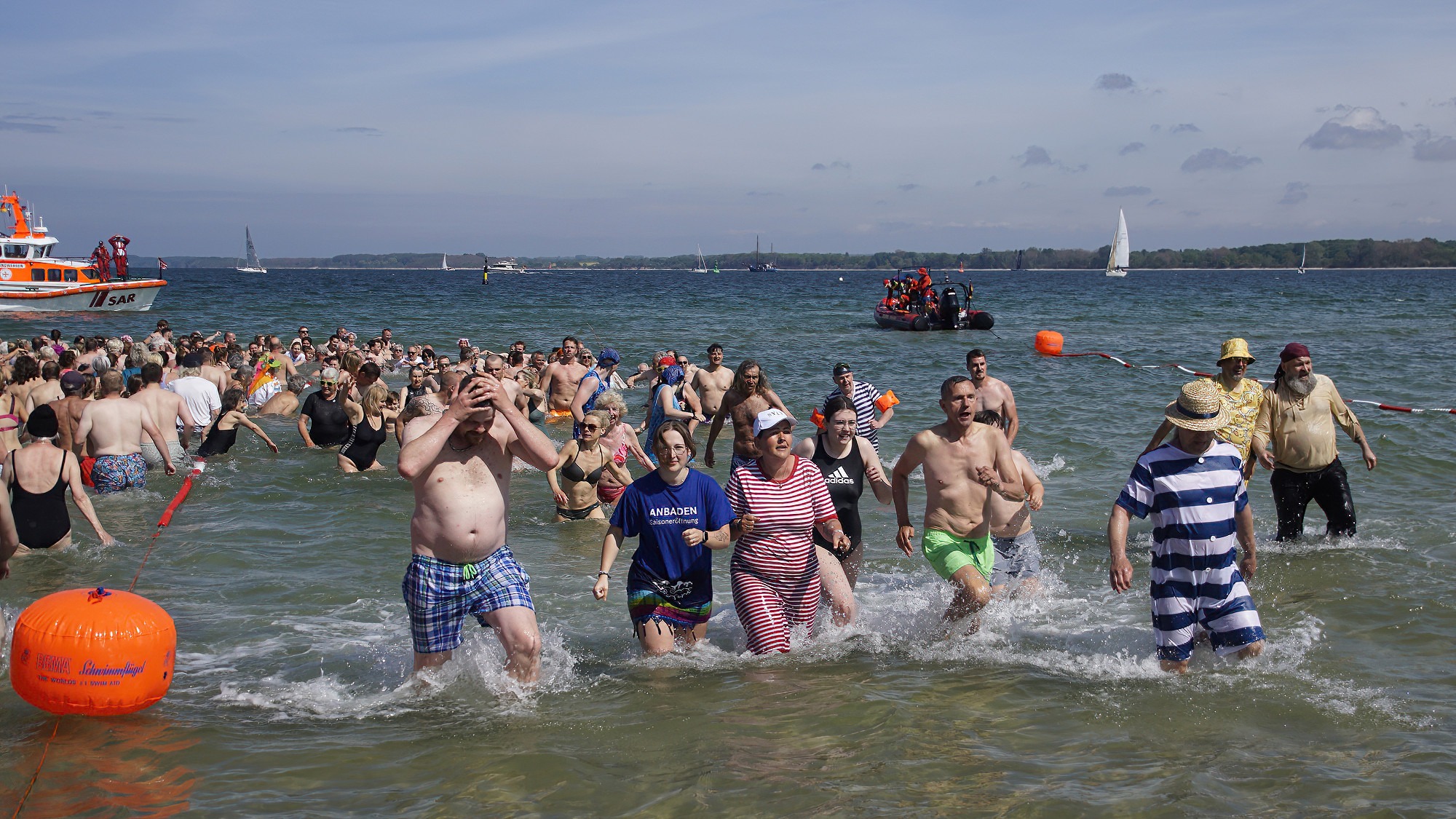 Anbaden Travemünde 2025 © TravaMeedia %Travemünde © TraveMedia%