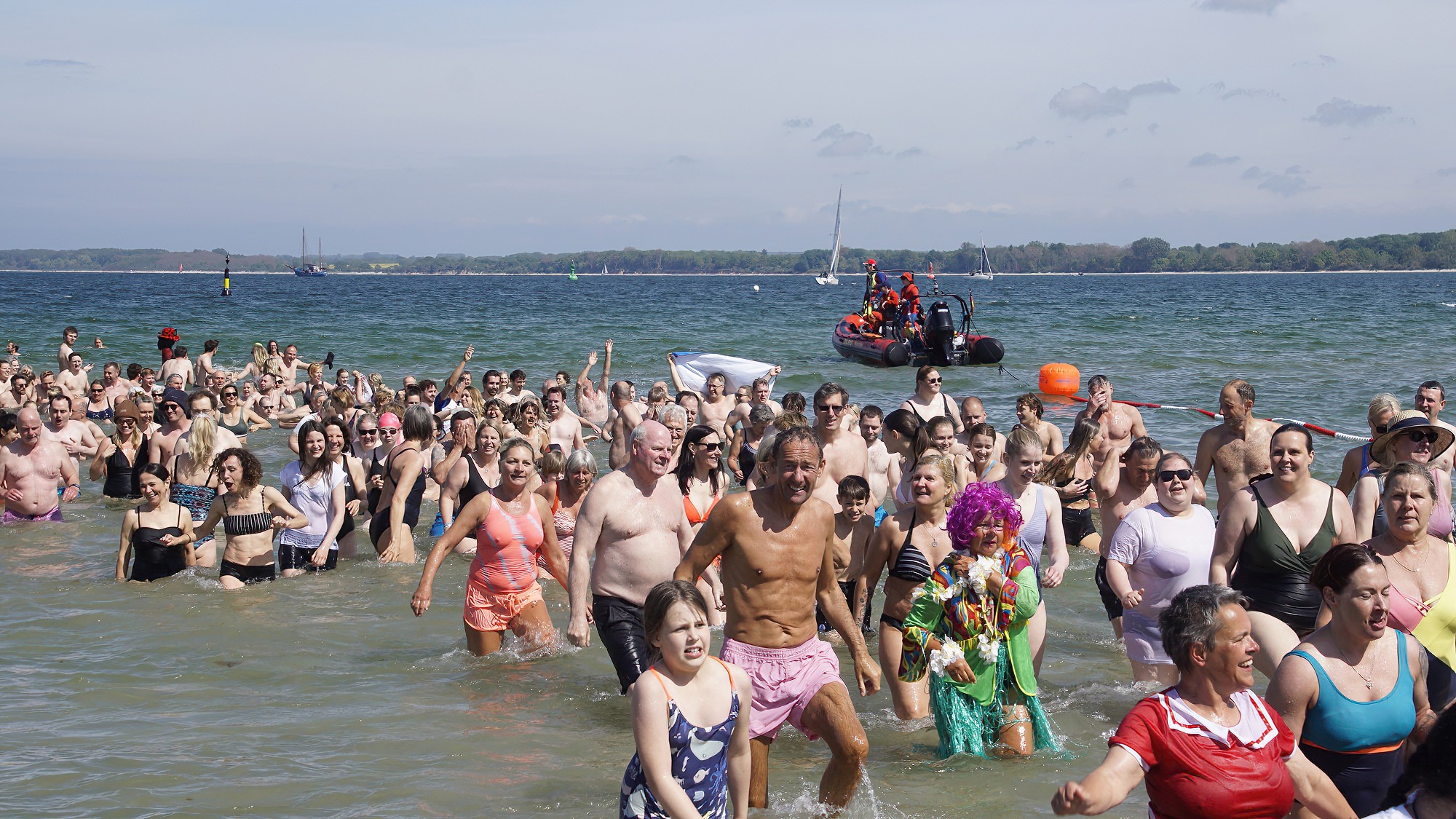 Anbaden Travemünde 2025 © TravaMeedia %Travemünde © TraveMedia%