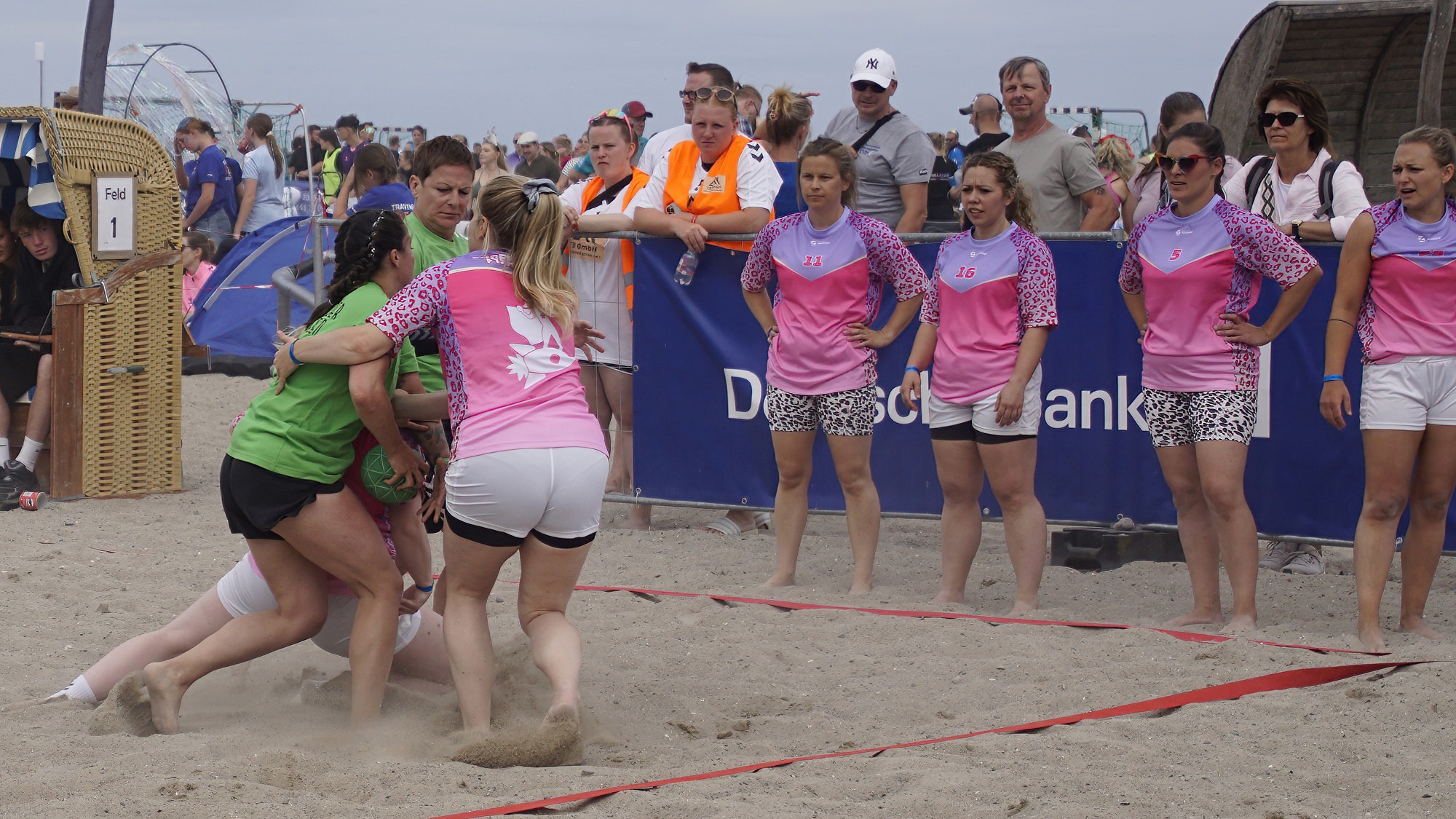 » Fotogalerie 2024 « » Fotogalerie 2023 « 20250705 23. Travemünder Beach-Handball-Cup 2025 © TraveMedia